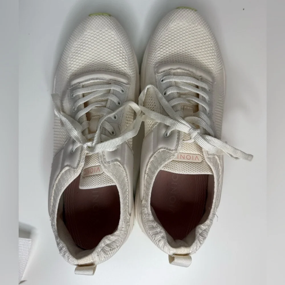 Vionic Endure Women's Lace Up Arch Supportive Sneaker Size 10 Active/Streetwear